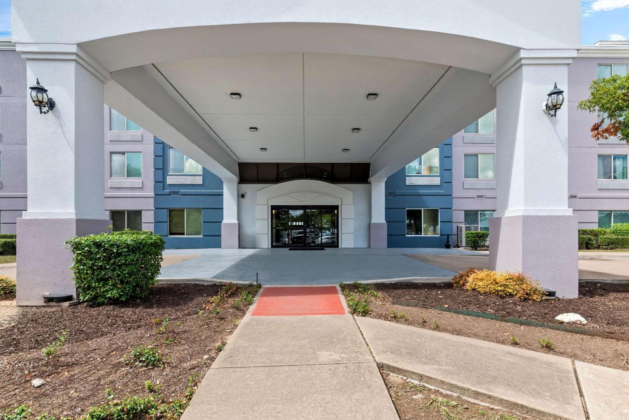 Comfort Suites Austin Airport Exterior foto